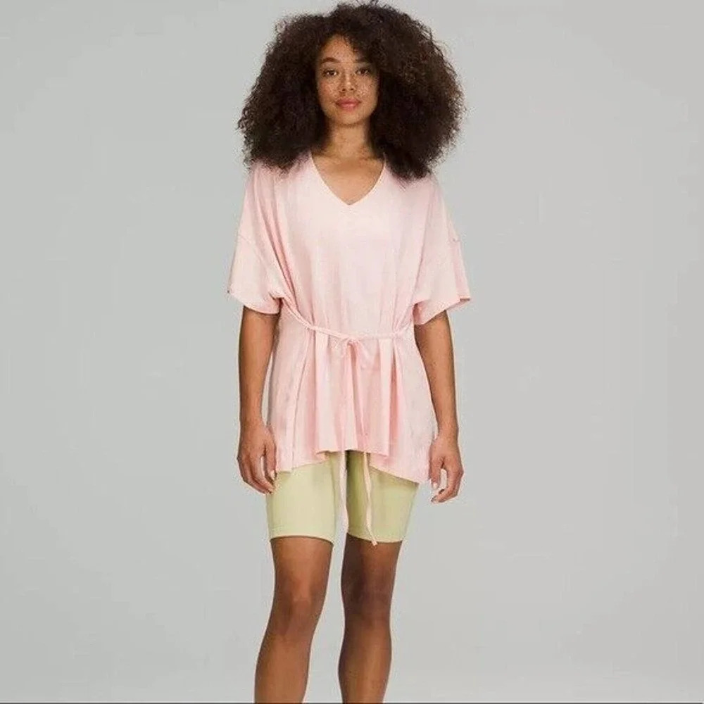 NWT Lululemon Side Tie V-Neck Tee Pink Mist Size 2 Oversize